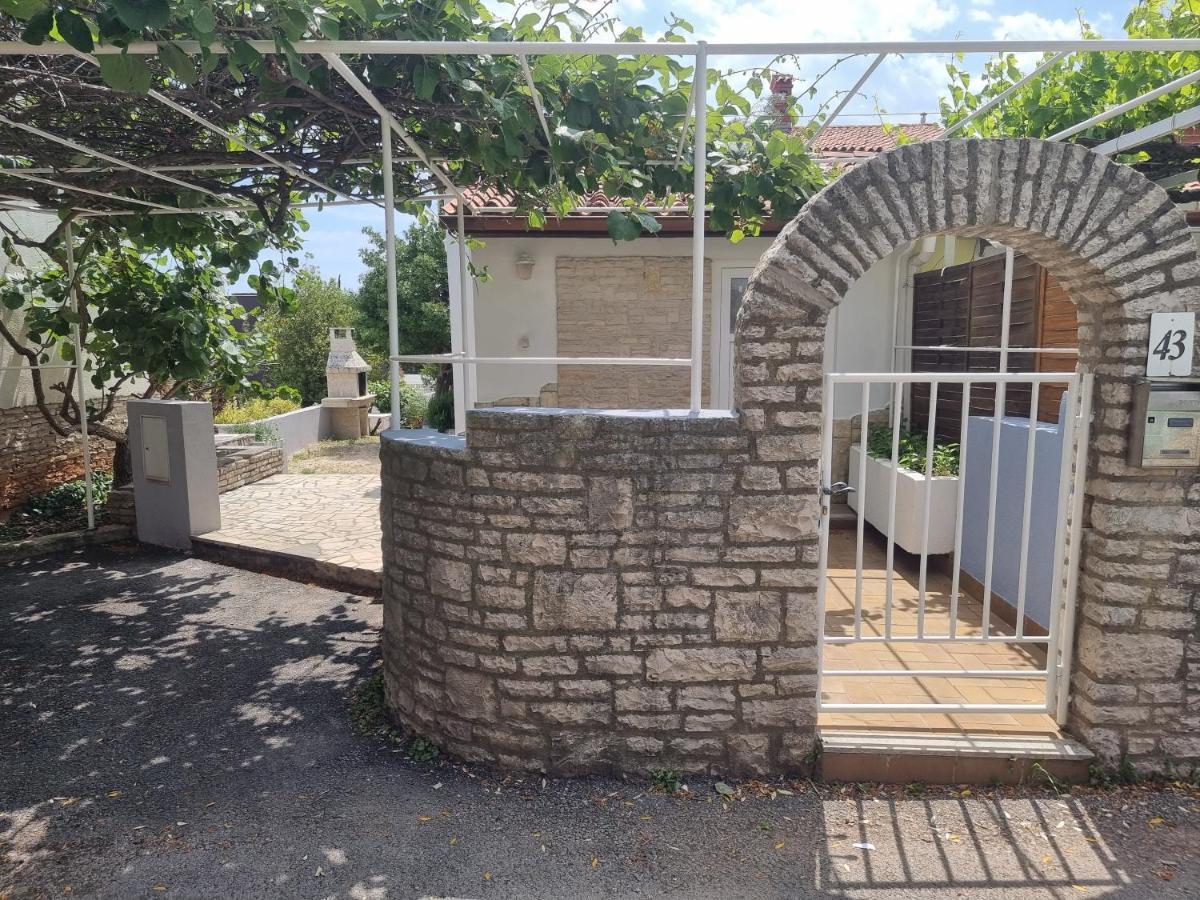 Studio Apartman פרמנטורה מראה חיצוני תמונה