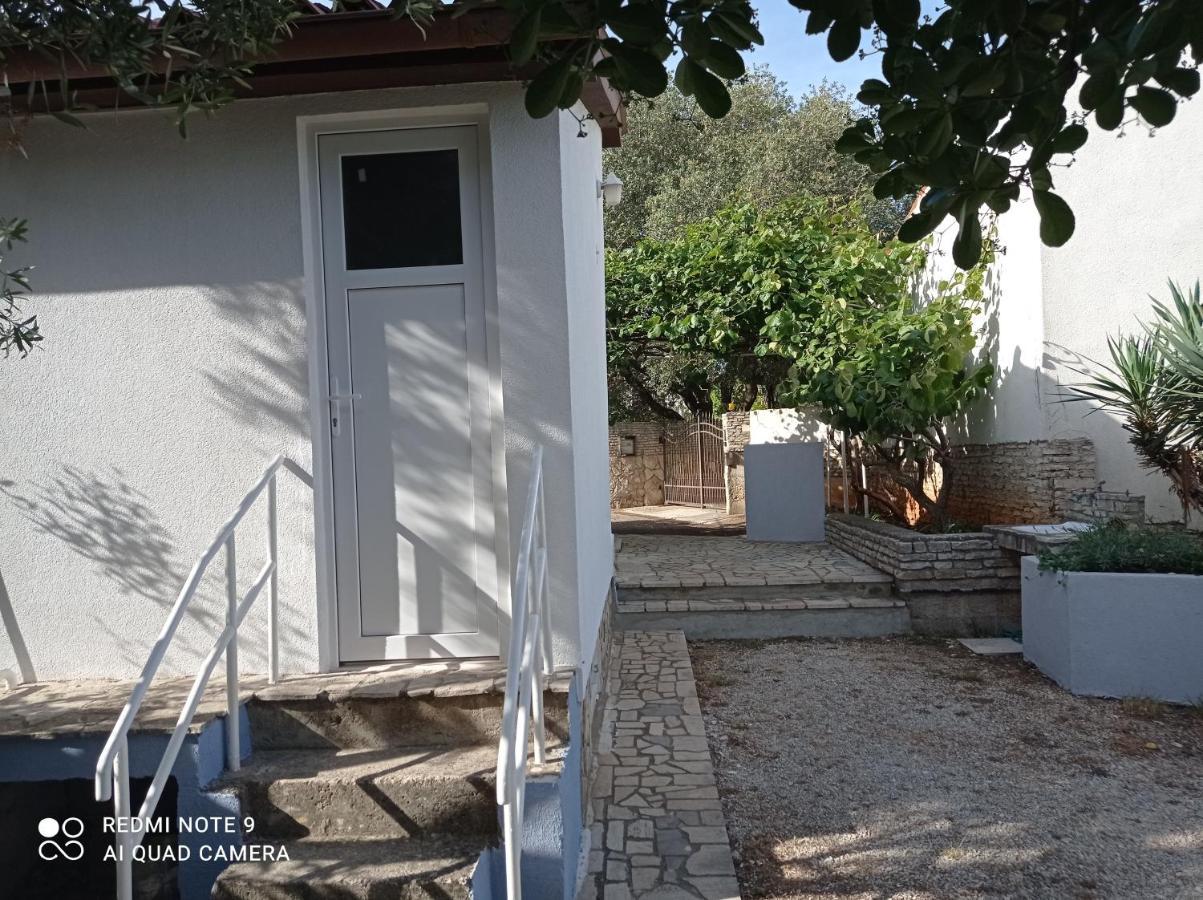Studio Apartman פרמנטורה מראה חיצוני תמונה