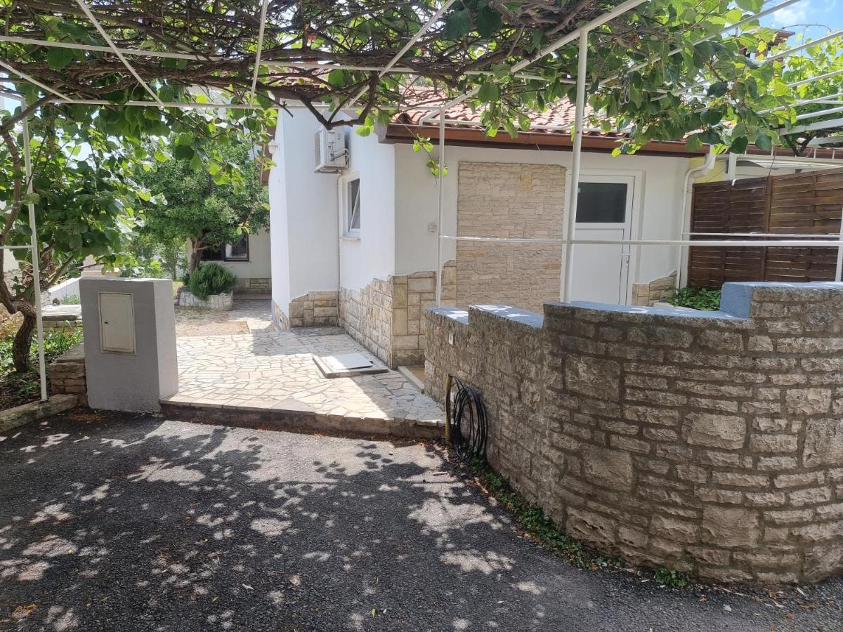 Studio Apartman פרמנטורה מראה חיצוני תמונה